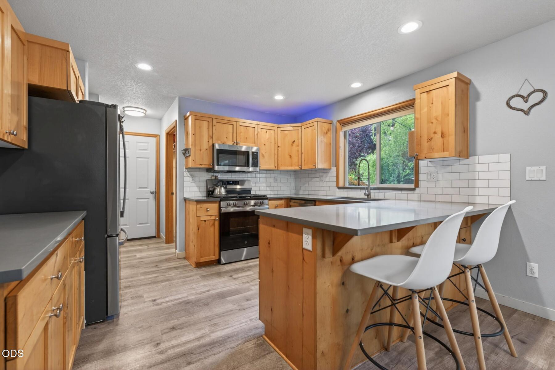 20696 Barton Crossing Way Bend, OR 97701 - Photo 12 of 44