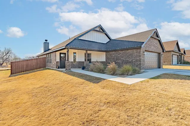 $429,000 | 100 Wiley, Stephenville, TX 76401