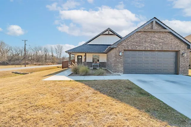 $429,000 | 100 Wiley, Stephenville, TX 76401