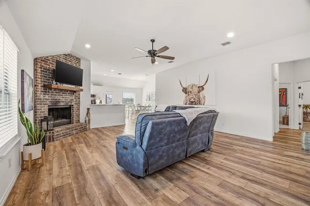 $429,000 | 100 Wiley, Stephenville, TX 76401