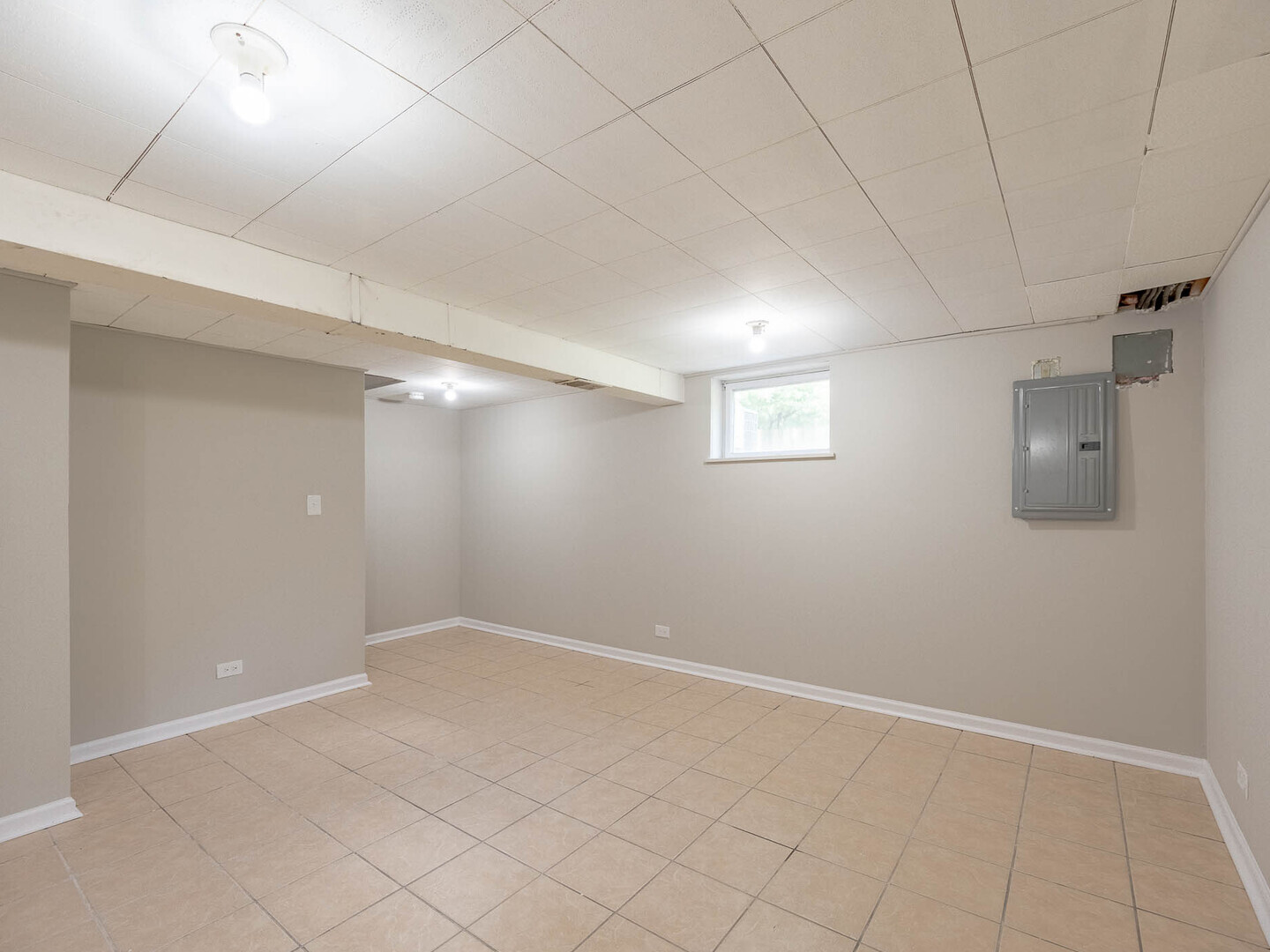 2304 Oakton Street Park Ridge, IL 60068 - Photo 10 of 14 a view of an empty room