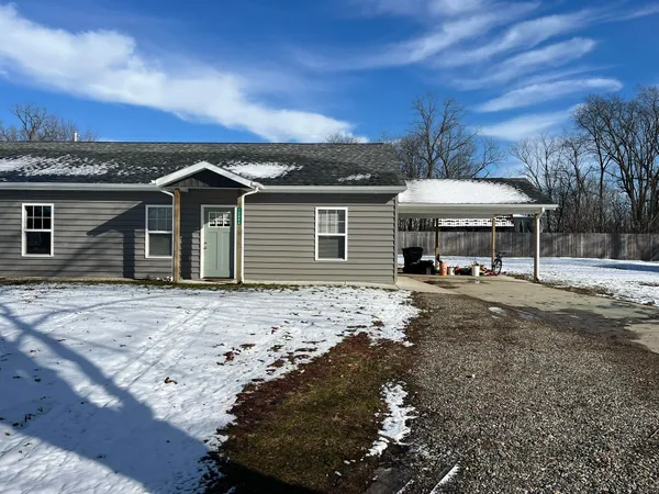 $1,300 | 12444 Oak Rdg Road, Plainwell, MI 49080