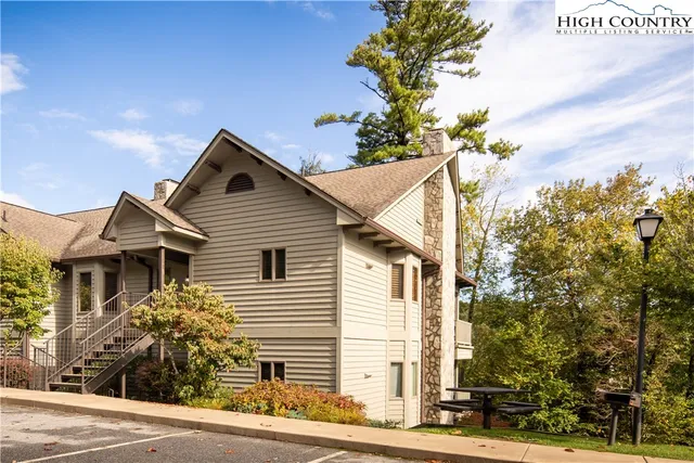 $995,000 | 491 Waterside Drive, Unit ADIRONDACK 6, Blowing Rock, NC 28605