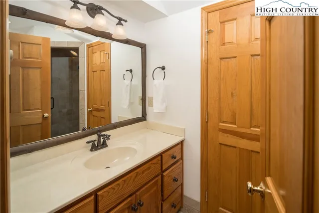 $995,000 | 491 Waterside Drive, Unit ADIRONDACK 6, Blowing Rock, NC 28605