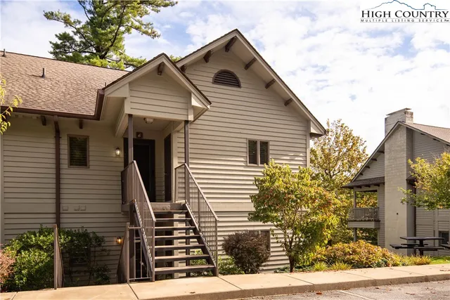 $995,000 | 491 Waterside Drive, Unit ADIRONDACK 6, Blowing Rock, NC 28605