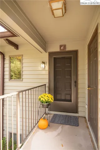 $995,000 | 491 Waterside Drive, Unit ADIRONDACK 6, Blowing Rock, NC 28605