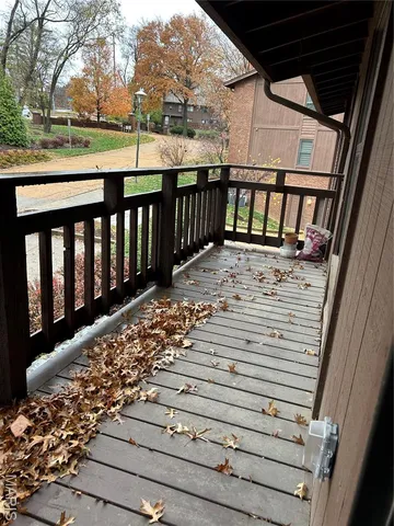 $2,300 | 698 Trailcrest Court, Unit 5, Kirkwood, MO 63122