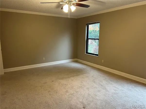 $2,300 | 698 Trailcrest Court, Unit 5, Kirkwood, MO 63122