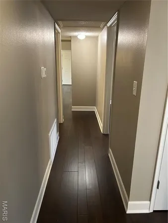 $2,300 | 698 Trailcrest Court, Unit 5, Kirkwood, MO 63122