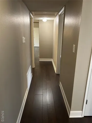 $2,300 | 698 Trailcrest Court, Unit 5, Kirkwood, MO 63122