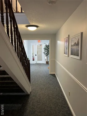 $2,300 | 698 Trailcrest Court, Unit 5, Kirkwood, MO 63122