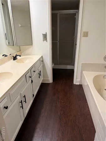 $2,300 | 698 Trailcrest Court, Unit 5, Kirkwood, MO 63122