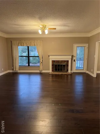 $2,300 | 698 Trailcrest Court, Unit 5, Kirkwood, MO 63122