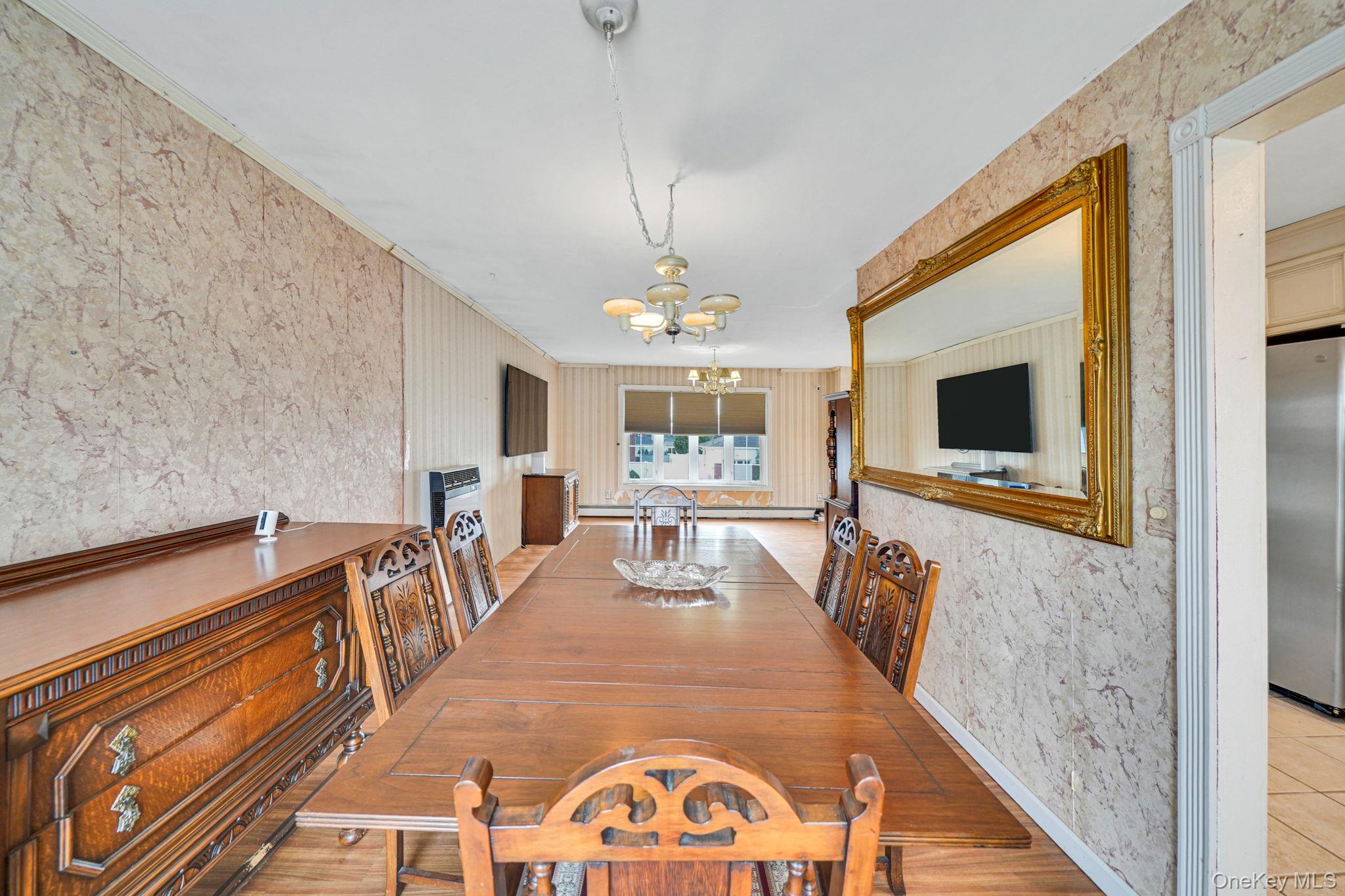 501 Windmill Avenue West Babylon, NY 11704 - Photo 13 of 35 a view of a livingroom with furniture