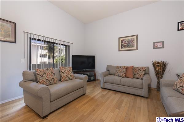 14850 Parthenia Street, Unit 5 Panorama City, CA 91402 - Photo 5 of 18