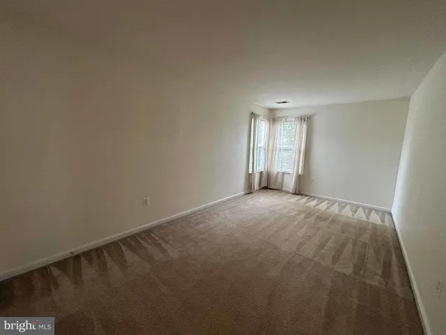 $3,800 | 8197 Tenbrook Drive, Gainesville, VA 20155