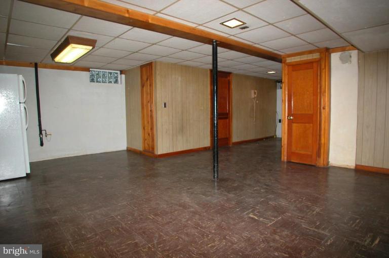 1833 Marshall Road Dundalk, MD 21222 - Photo 14 of 20 Recreation Room