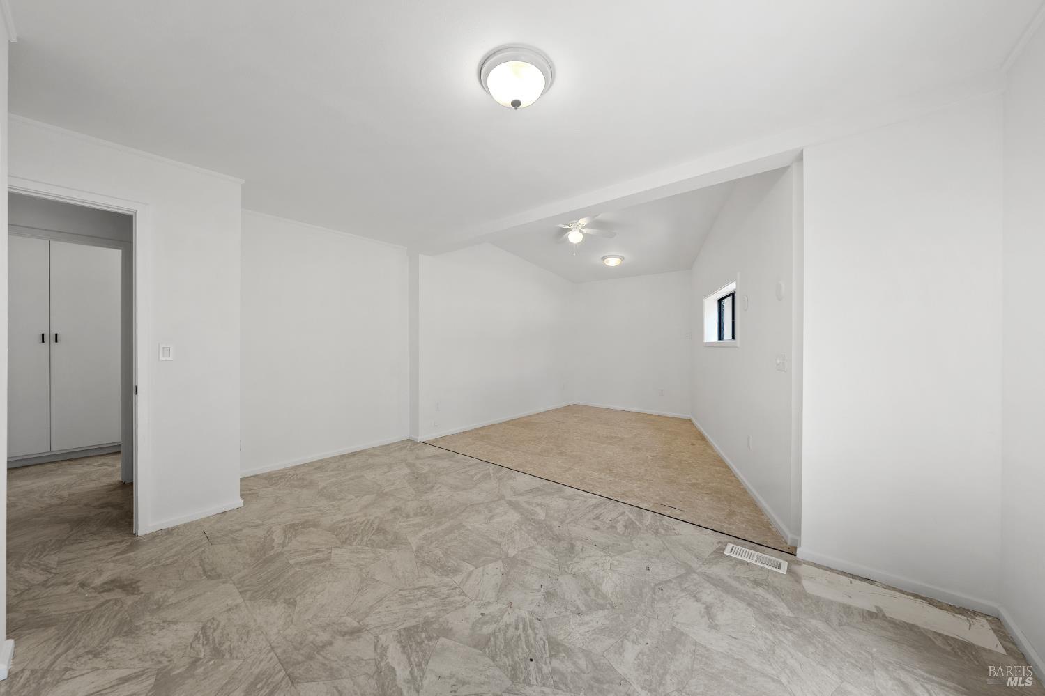 17651 Van Arsdale Road Potter Valley, CA 95469 - Photo 21 of 92 an empty room with a fan