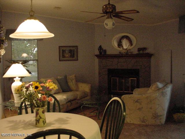 5369 Muscovy Road Middleburg, FL 32068 - Photo 9 of 11 Family Room with FP