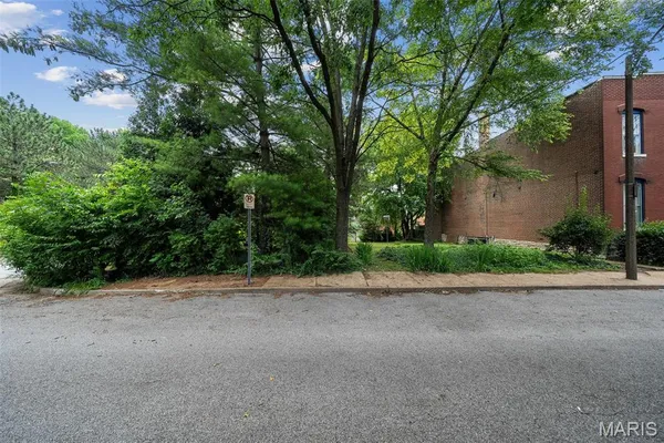 $65,000 | 2400 South 18th Street, St. Louis, MO 63104