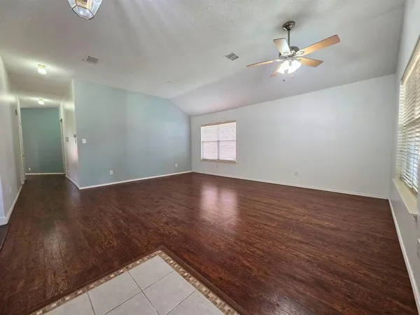 $2,600 | 304 East Clover Park Drive, Fort Worth, TX 76140