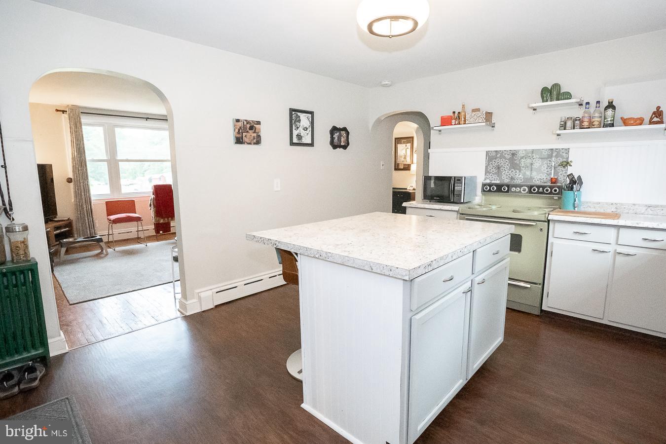 1629 Becker Road Green Lane, PA 18054 - Photo 4 of 32