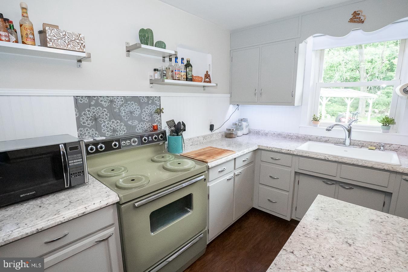 1629 Becker Road Green Lane, PA 18054 - Photo 7 of 32