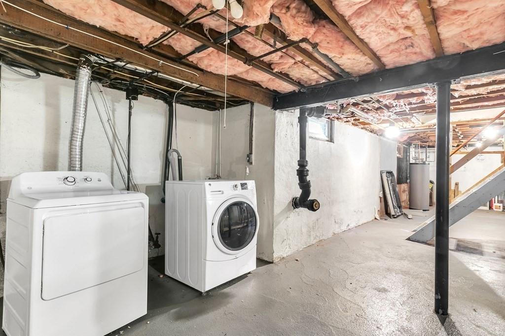 140 Talbot Road Springfield, MA 01119 - Photo 20 of 41 a utility room with dryer and washer