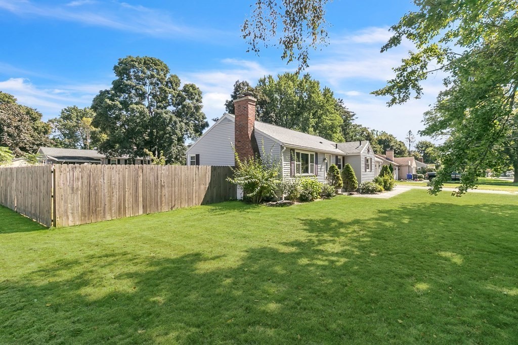 140 Talbot Road Springfield, MA 01119 - Photo 34 of 41 a house view with a garden space