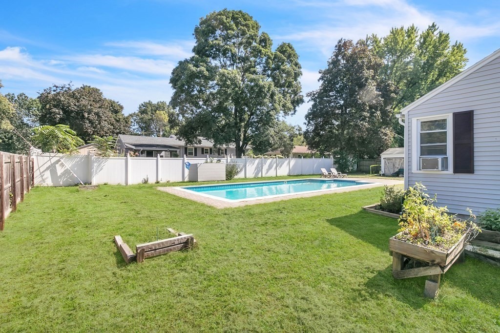 140 Talbot Road Springfield, MA 01119 - Photo 35 of 41 a view of a backyard with swimming pool