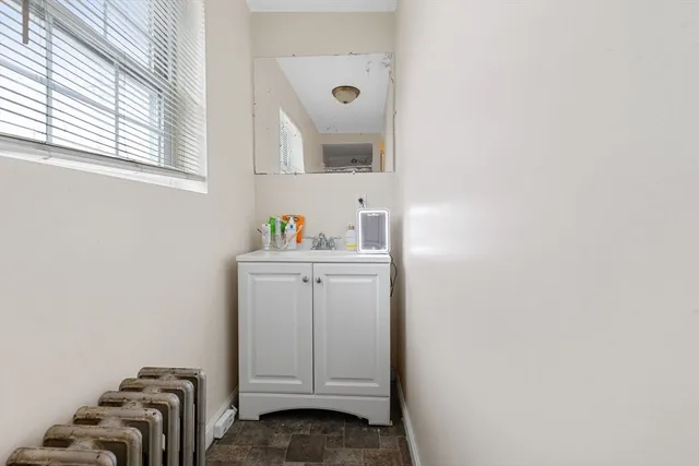 $2,600 | 19 Alfred Street, Unit 2, Everett, MA 02149