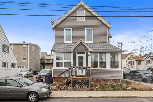 $2,600 | 19 Alfred Street, Unit 2, Everett, MA 02149