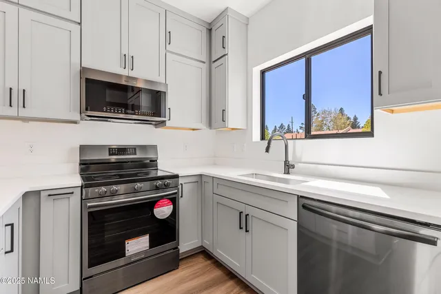 $635,000 | 302 West Oak Avenue, Unit 3, Flagstaff, AZ 86001