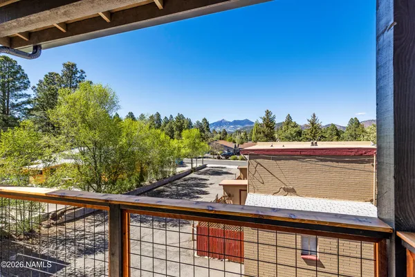 $635,000 | 302 West Oak Avenue, Unit 3, Flagstaff, AZ 86001