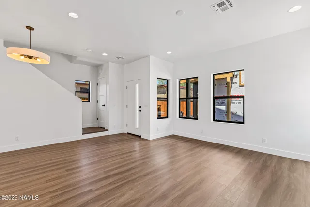 $635,000 | 302 West Oak Avenue, Unit 3, Flagstaff, AZ 86001