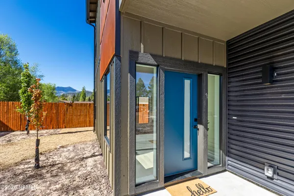 $635,000 | 302 West Oak Avenue, Unit 3, Flagstaff, AZ 86001