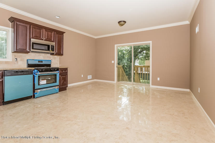110 Willowbrook Road, Unit B Staten Island, NY 10302 - Photo 6 of 43 114 willowbrook