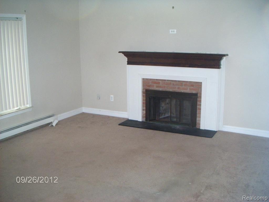 7899 Yager Road Columbus, MI 48063 - Photo 14 of 24 Livingroom