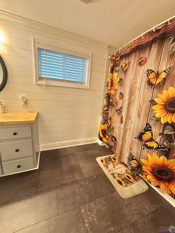 $239,000 | 553 Lake Long Drive, Houma, LA 70364