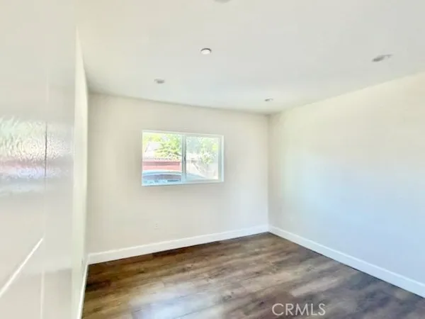 $1,875 | 227 1/2 East 84th Street, Los Angeles, CA 90003
