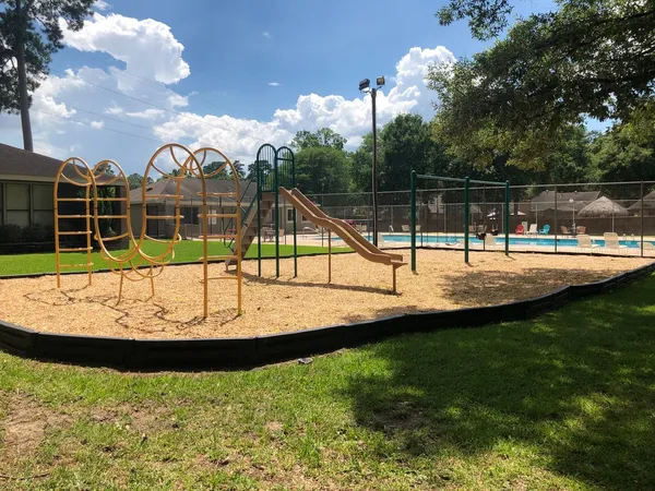 $364,900 | 5 Devonshire Drive, Conroe, TX 77304