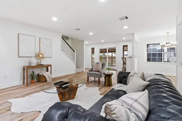 $364,900 | 5 Devonshire Drive, Conroe, TX 77304