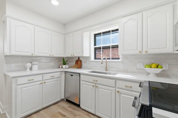 $364,900 | 5 Devonshire Drive, Conroe, TX 77304