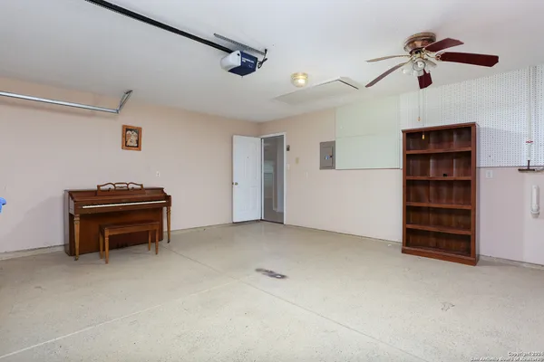 $1,950 | 4023 Bulverde Parkway, San Antonio, TX 78259