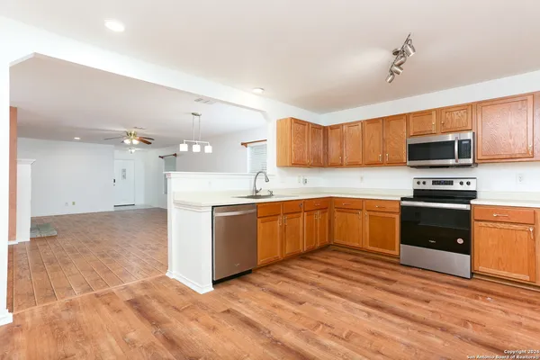 $1,950 | 4023 Bulverde Parkway, San Antonio, TX 78259