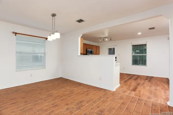 $1,950 | 4023 Bulverde Parkway, San Antonio, TX 78259