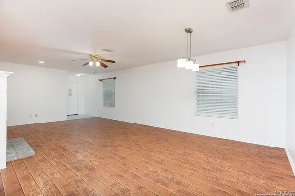 $1,950 | 4023 Bulverde Parkway, San Antonio, TX 78259