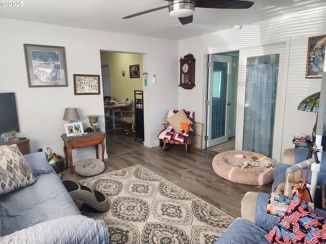 $310,000 | 867 Northeast Johnson Street, Myrtle Creek, OR 97457