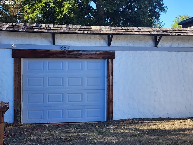 $310,000 | 867 Northeast Johnson Street, Myrtle Creek, OR 97457