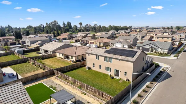 $730,000 | 2698 North Arroyo Avenue, Fresno, CA 93727